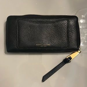 Marc Jacob’s black leather wallet